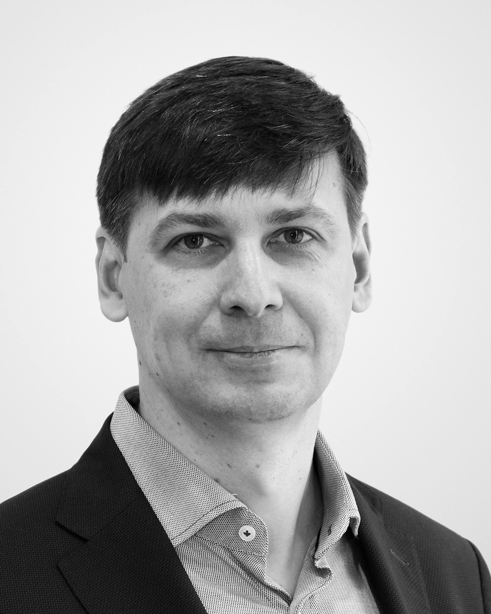 Dr Denis Savelyev